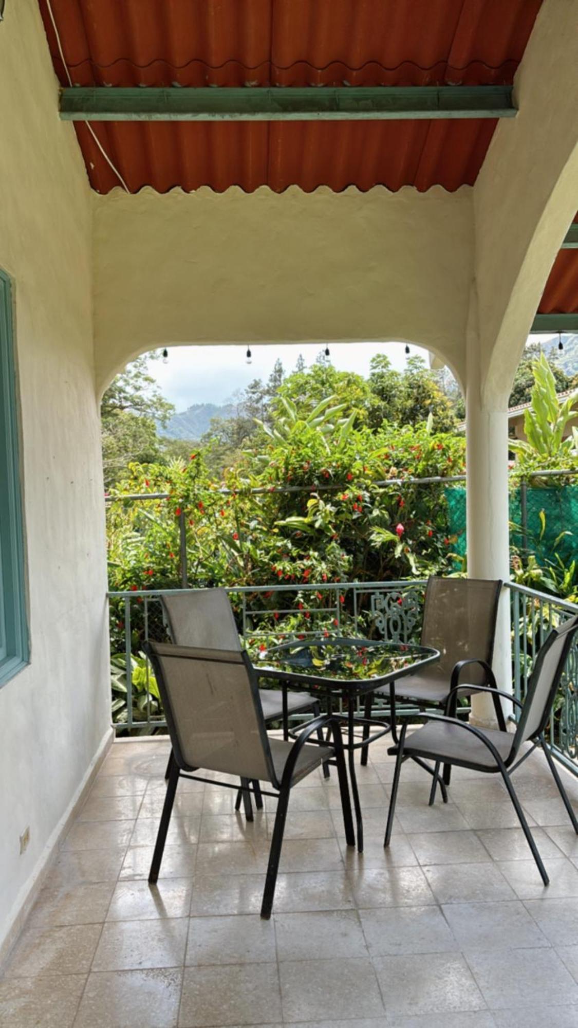 La Maison D' Ivonne Antón Exterior foto